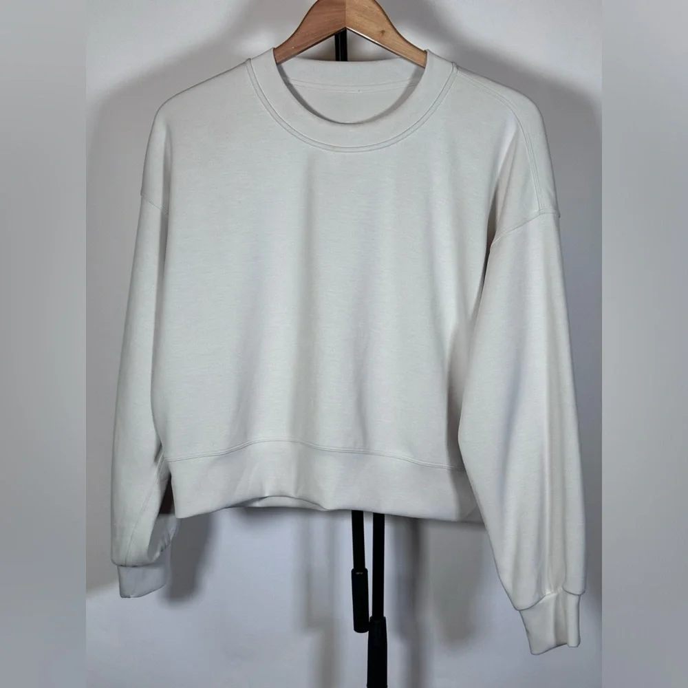 NWOT Lululemon Perfectly Oversized Cropped Crew *Softstreme - Picture 4 of 9